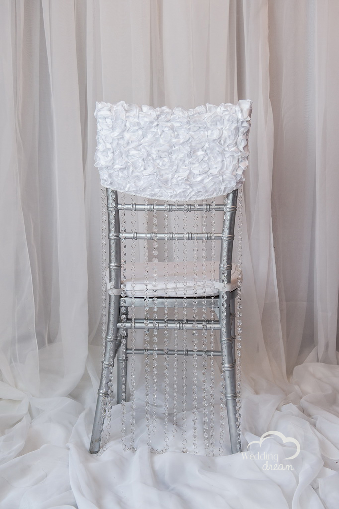 White Chiavari Chair Cap with Acrylic Diamond Strand