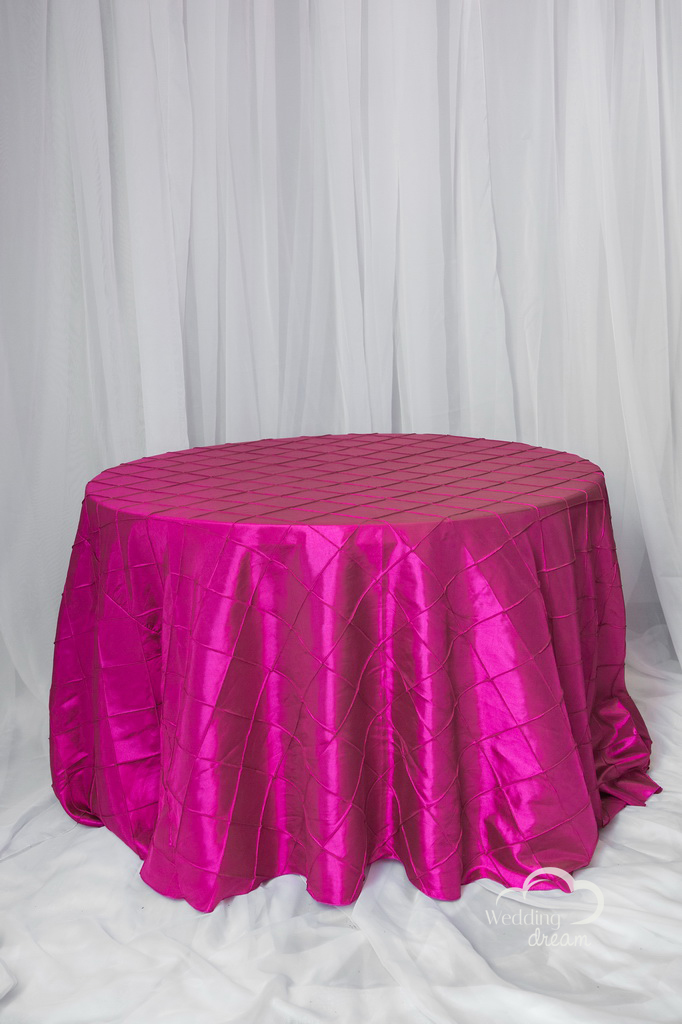 Fuscia Pintuck Table Cloth